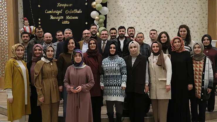 Konya'da öğrenci, öğretmen, veli ve protokol üyeleri iftarda buluştu