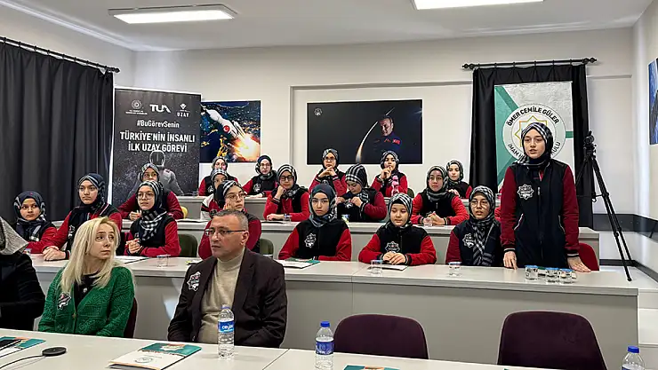 Konya'da öğrenciler astronot Gezeravcı ile telsizle görüştüler!