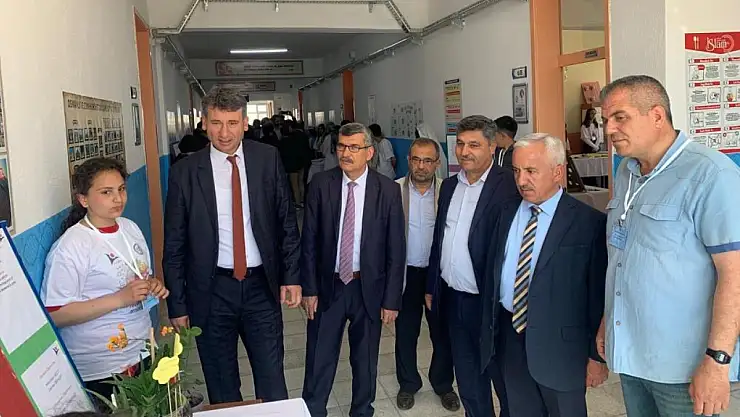 Konya'da öğrenciler bilimsel çalışmalarını sergiledi!