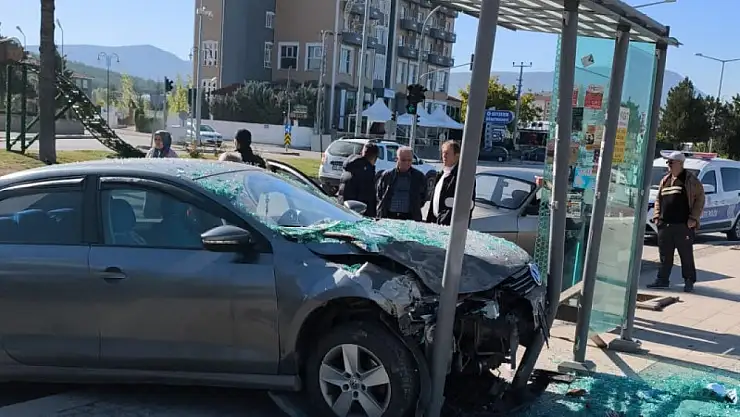 Konya'da otobüs beklerken ölümle burun buruna geldi