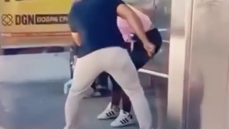 Konya'da otobüs bekleyen kadına tornavidayla saldırdı!