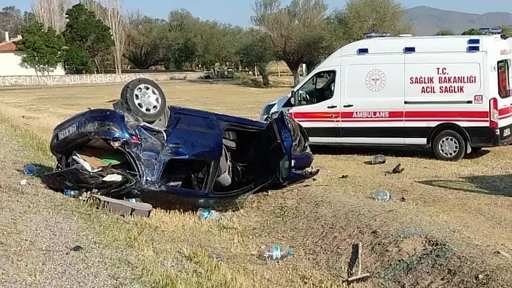 Konya'da otomobil takla attı: 2 yaralı