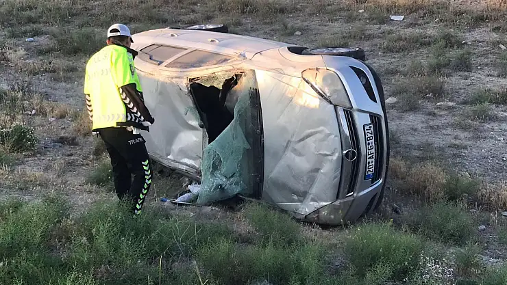 Konya'da otomobil takla attı: 3 kişi yaralandı