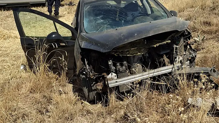 Konya'da otomobil tarlaya savruldu: 4 yaralı