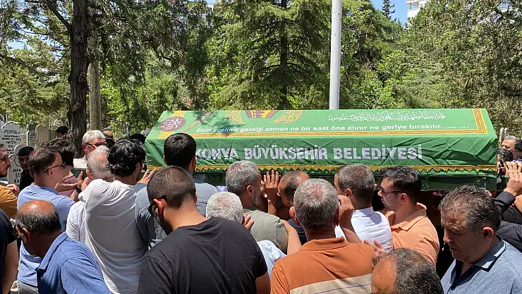 Konya'da otomobilin çarptığı motokurye toprağa verildi