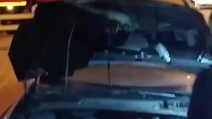 Konya'da park halindeki otomobil alev aldı