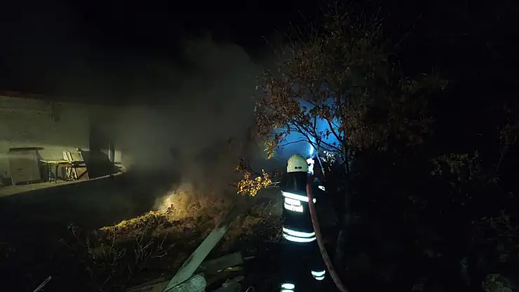 Konya'da Samanlık yangını pahalıya patladı!