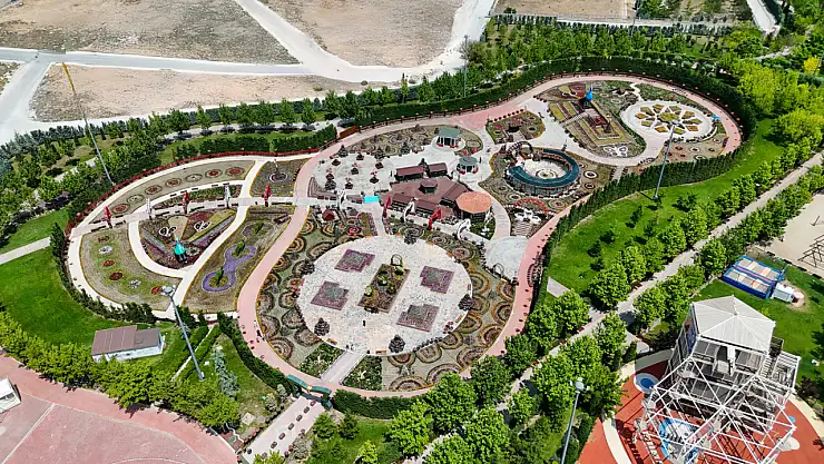 Konya'da sembol mekanlar ziyaretçi akınına uğradı