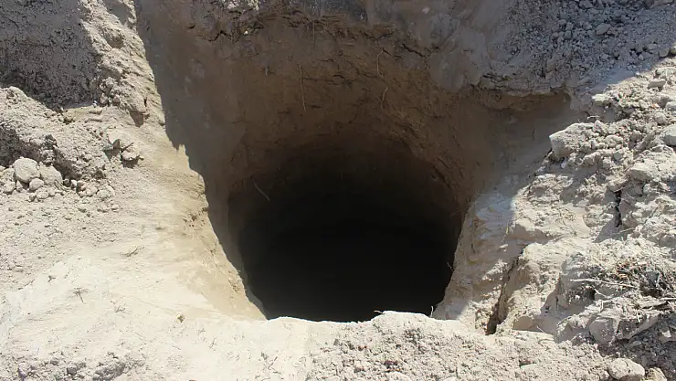 Konya'da tarlayı sürerken obruk oluştuğunu zannetti: Bakın ne çıktı?