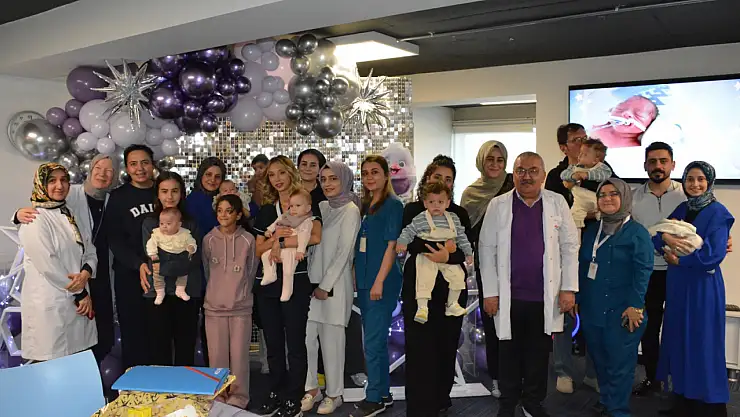 Konya'da tedavisini tamamlayan bebeklere mezuniyet belgesi verildi
