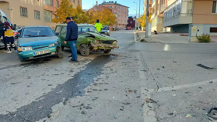 Konya'da trafik kazası: 2 yaralı