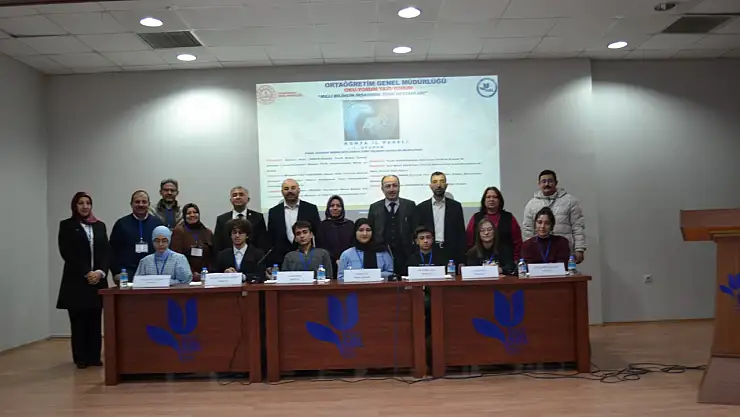 Konya'da Türk destanları panelleri: Gençler milli bilinci konuştu!