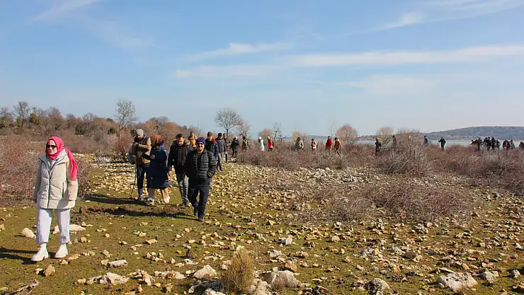 Konya'da yabani atların yaşadığı adada doğa yürüyüşü!