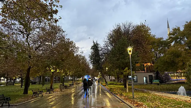 Konya'da yağışa 'sisli' mola: Hafta sonu şemsiyeler yeniden açılacak!