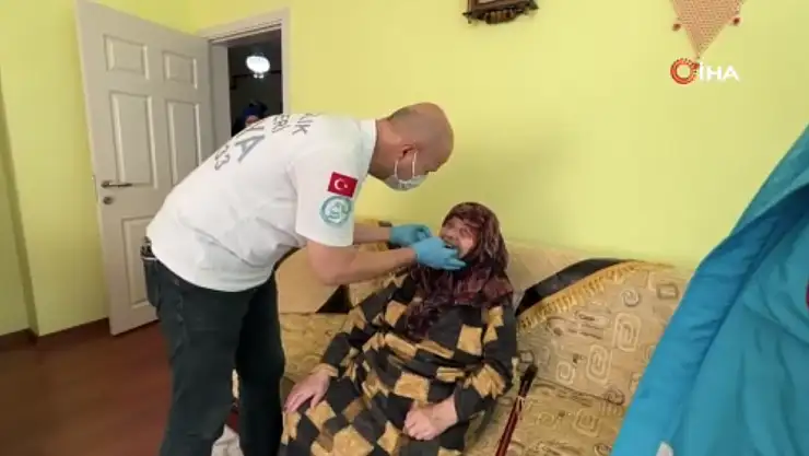 Konya'da yaşlı ve engellilere evde diş hizmeti desteği