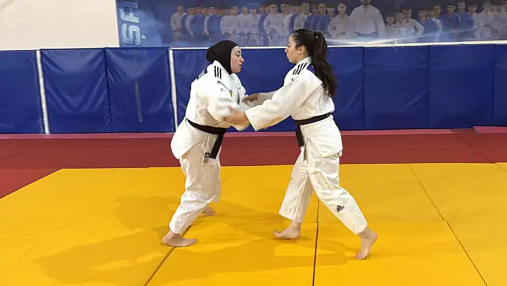 Konya'da yetişti, engelleri aşıp olimpiyat madalyasına uzandı