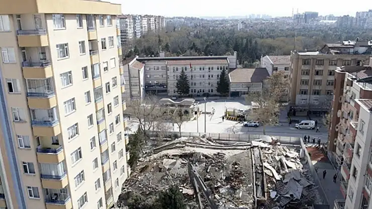 Konya'da  yıkılan 6 katlı binada ihmal var mıydı? Önlem alınmış mıydı?