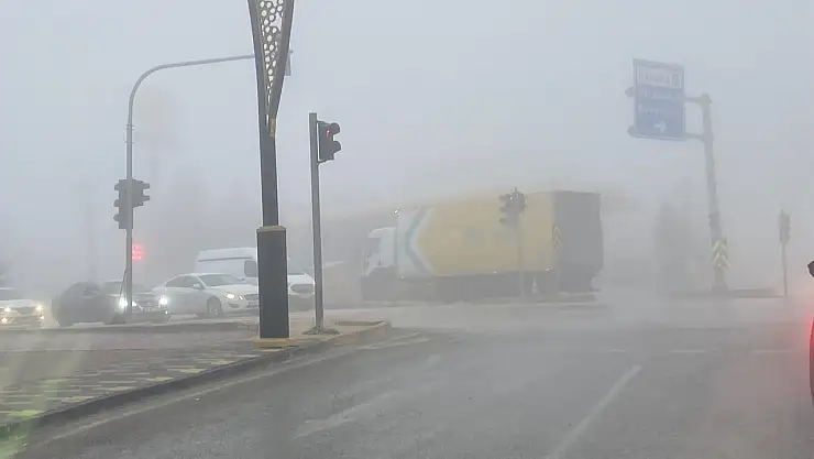 Konya'da yola çıkacaklar dikkat: O yolar görüş mesafesi 10 metreye kadar düştü!