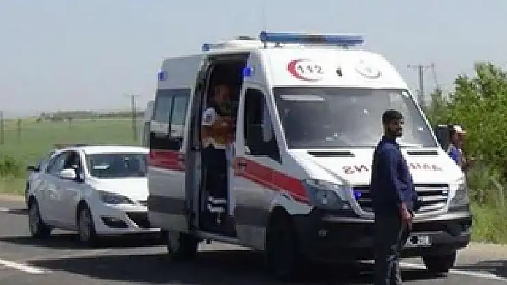 Konya'da yürekler ağza geldi: Ambulans devrildi, Çok sayıda yaralı var!