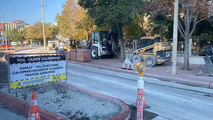 Konya'daki Bu Caddeden Geçerken Dikkat! Araç Trafiğine Kapatıldı