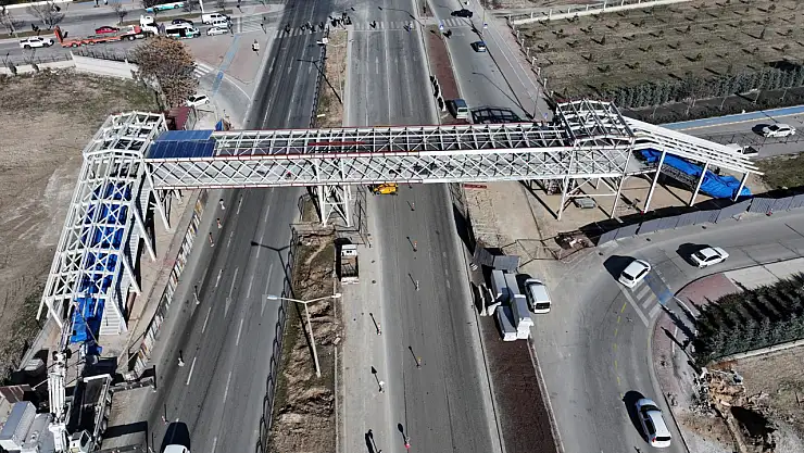 Konya'daki İki Yaya Üst Geçidi Yenileniyor