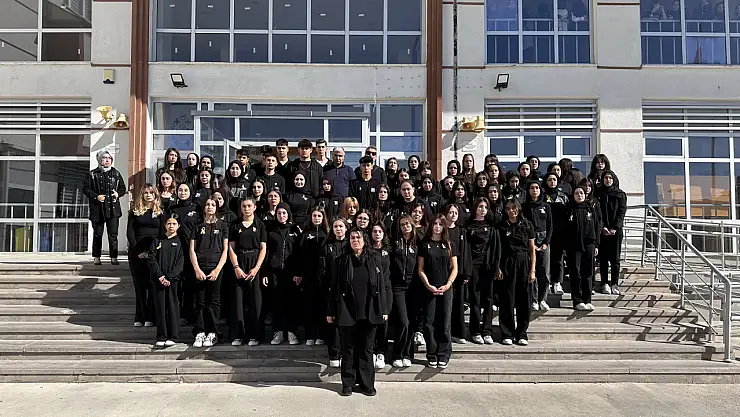 Konya'daki kazada ölen öğretmen Mevlüt Külcü'nün okulunda yas hakim