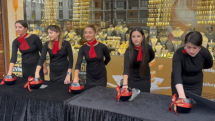 Konya'daki kuyumcudan dev çekiliş!