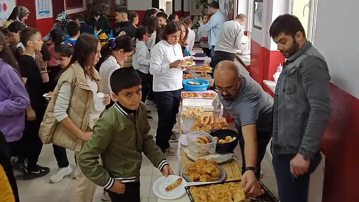 Konya'daki okullar Gazze için tek yürek: 'Bir Okul, Bin Umut' kermesleri devam ediyor
