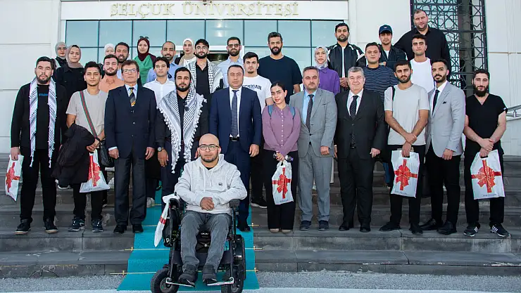 Konya'daki üniversite yönetimi Filistinli öğrencilerle bir araya geldi