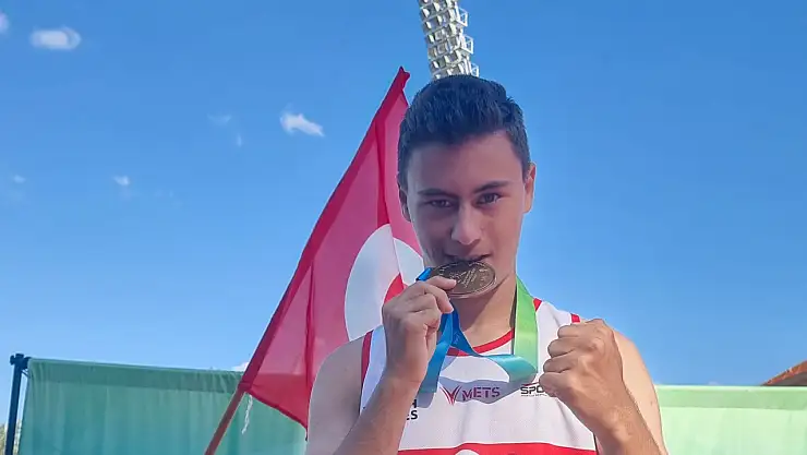 Konya'dan ilham veren başarı: Muhammed Eren'den Dünya rekoru!