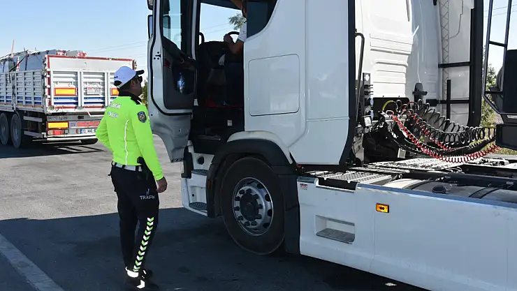 Konya Emniyetinden 'Yük Taşıyan Araçlara' Özel Denetim