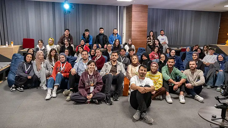 Konya Gençlik Meclisi, geleceğe yön verecek projeler üretti