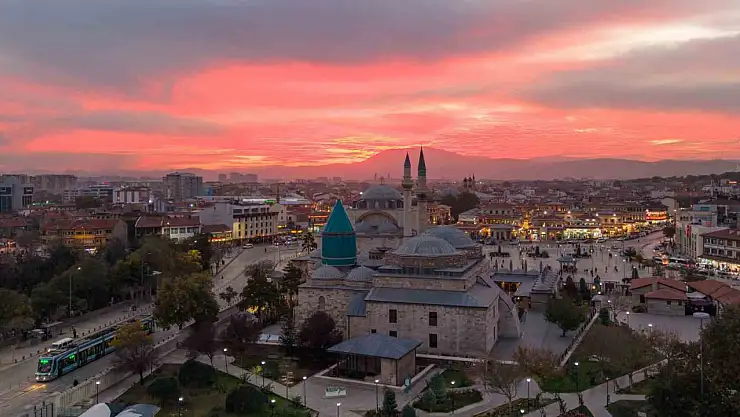 Konya güzelliğiyle büyüledi!