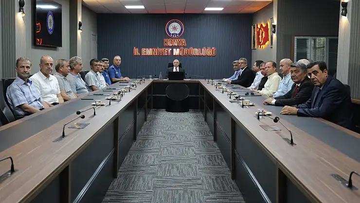 Konya İl Emniyet Müdürü Yüksek, emekli polislerle bir araya geldi