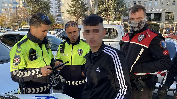 Konya Jandarmasından kaçtı, yakalandığı hali pes dedirtti