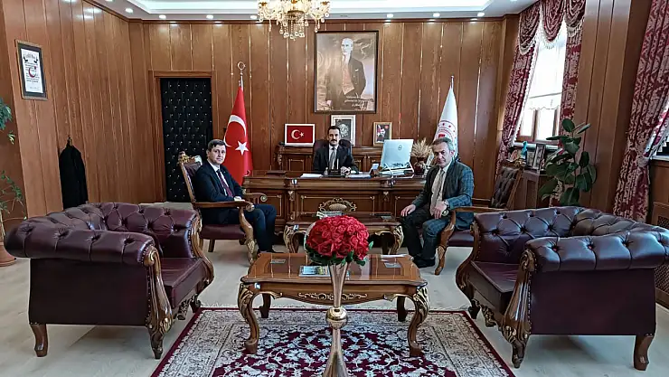 Konya MEM müdürü Murat Yiğit öğretmen ve öğrenciler ile bir araya geldi