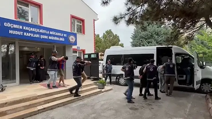 Konya merkezli göçmen kaçakçılığı operasyonunda 8 organizatör tutuklandı!