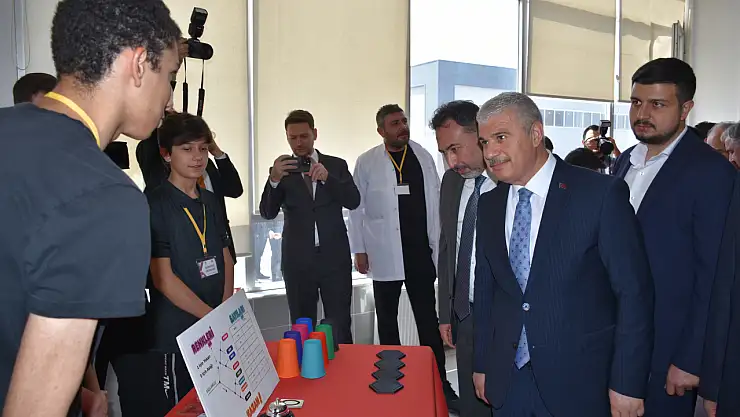 Konya Mesleki Eğitim İstihdam Fuarı açıldı