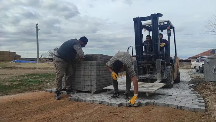 Konya'nın bu belediyesi kilitli parke yol çalışması gerçekleştirdi