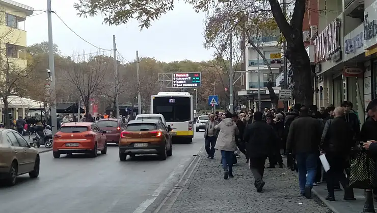 Konya'nın merkezinde durak krizi: Hem sürücü hem vatandaş hem de yolcular mağdur!