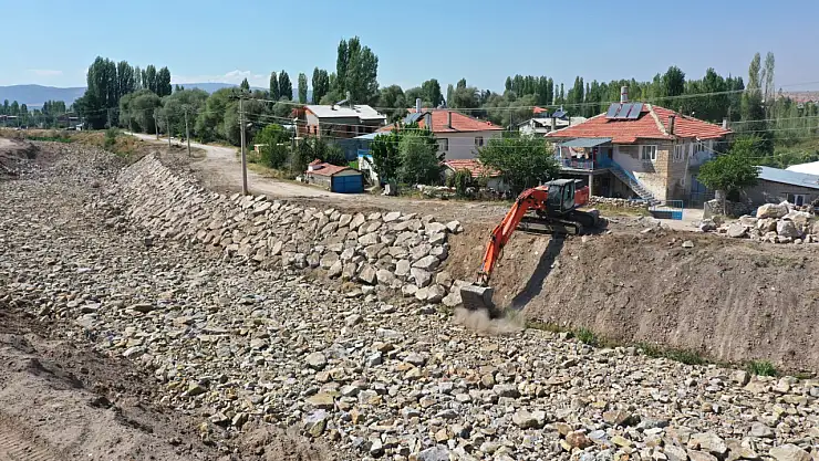Konya'nın o ilçesinde dere ıslah çalışmaları sürüyor