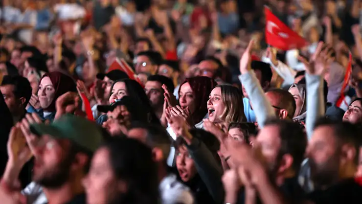 Konya sokaklarında final coşkusu!