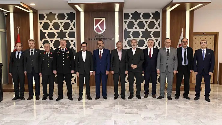 Konya Teknik Üniversitesi'nde, Öğrencilerle ile İftar Yemeği