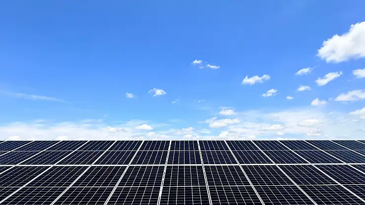 Konya'ya 49 Bin Konutun Yıllık Enerji İhtiyacını Karşılayacak Kapasitede Dev Güneş Enerjisi Santrali