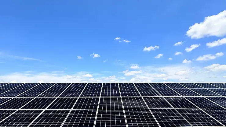 Konya, yeşil enerjiye geçişte büyük adım attı: 70 megawattlık GES projesi hayata geçiyor!