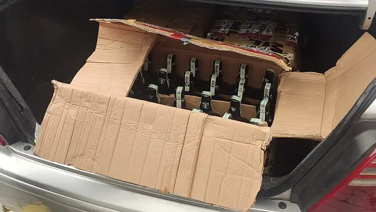 Konya'da camında 'Düzelicez İnşallah be' yazan araçla kaçak içki taşırken yakalandı