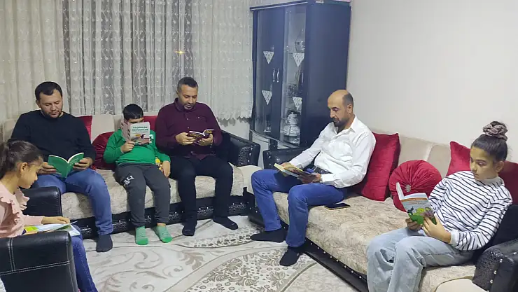 Konyalı ailelerle 'Okuma Saati' düzenlendi