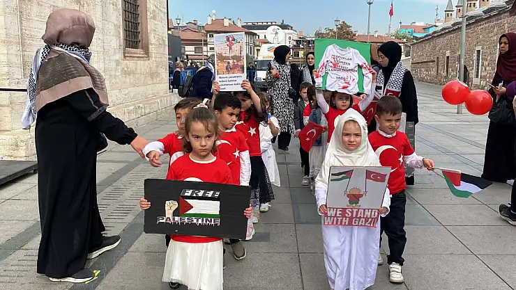 Konyalı çocuklardan Filistin'e destek! 4-6 Yaş Kur'an Kurslarında eğitim gören çocuklar Filistin'i yalnız bırakmadı!