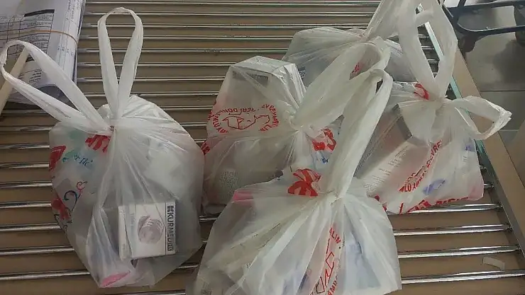 Konyalı Öğretmen Okullara İlk Yardım Malzemeleri Seferberliğini Sürdürüyor!