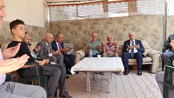 Konyalı şehidin ailesine anlamlı ziyaret! Acılarına ortak oldular...
